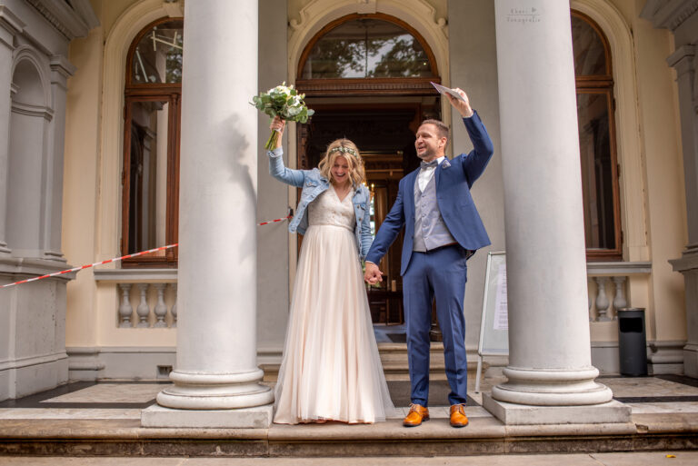 Trauung Rastede Palais Brautpaar Auszug