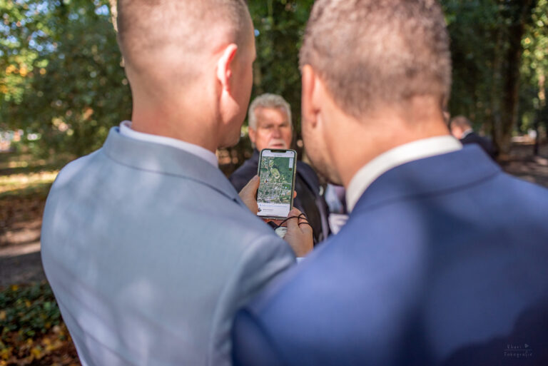 Bräutigam Handy Brautauto orten