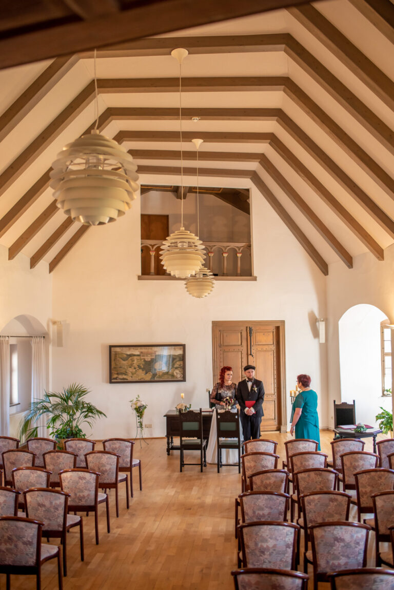 Trauung Burg Scharfenstein Brautpaar Saal