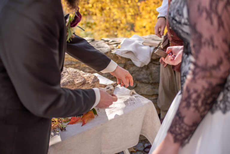 Hochzeit Burg Scharfenstein Zeremonie Stein Meißeln