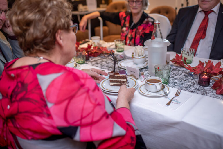 Hochzeit Olbernhau Saigerhütte Hochzeitsstorte Torteneck