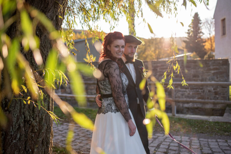 Hochzeit Hotel Saigerhütte Olbernhau Fotoshooting Brautpaar
